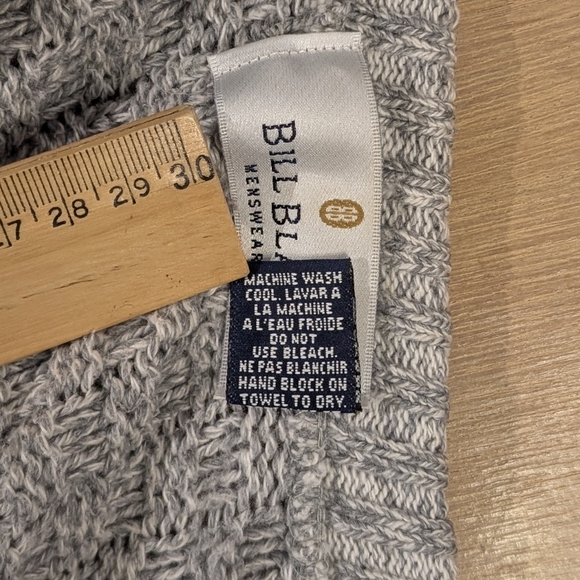 Bill Blass Gray Crew Neck Sweater - Picture 5 of 7